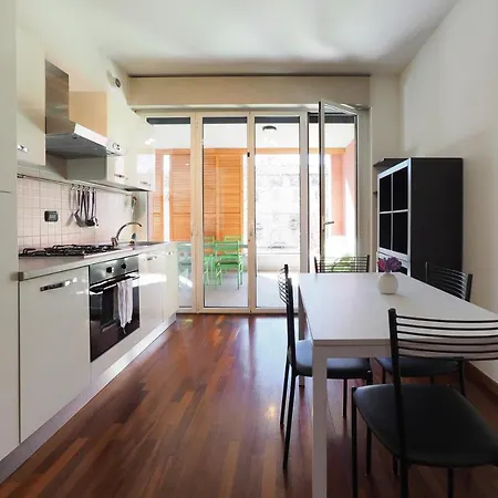 Primopiano - Torelli Apartament *