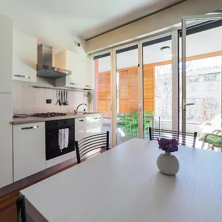 Primopiano - Torelli Apartament *